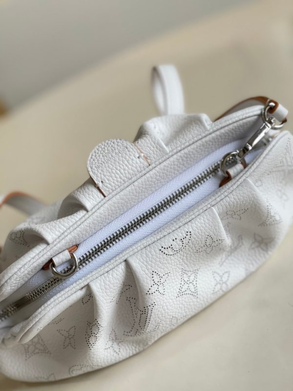 LV Scala Mini Pouch White For Women, Shoulder And Crossbody Bags 9.1in/23cm LV M80410