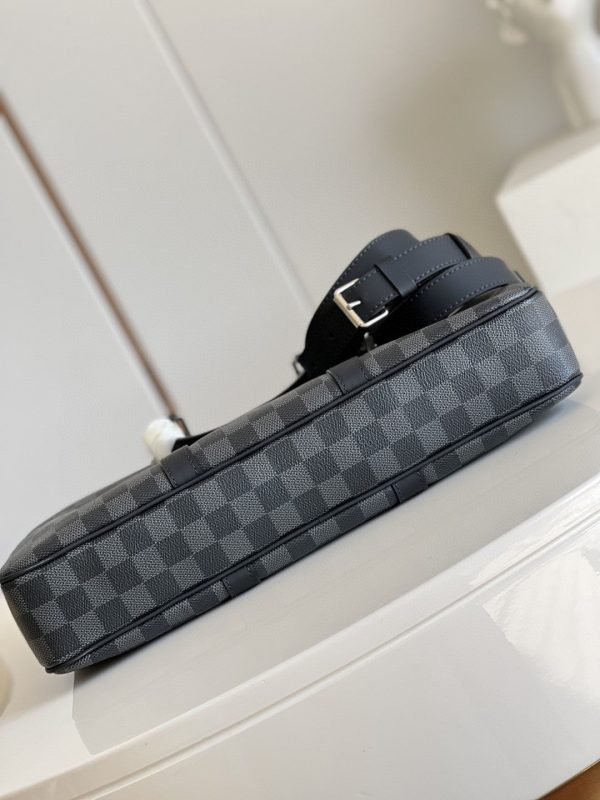 LV Porte Documents Voyage PM Damier Graphite Canvas For Men, Bags, Shoulder And Crossbody Bags 13.8in/35cm LV N41478