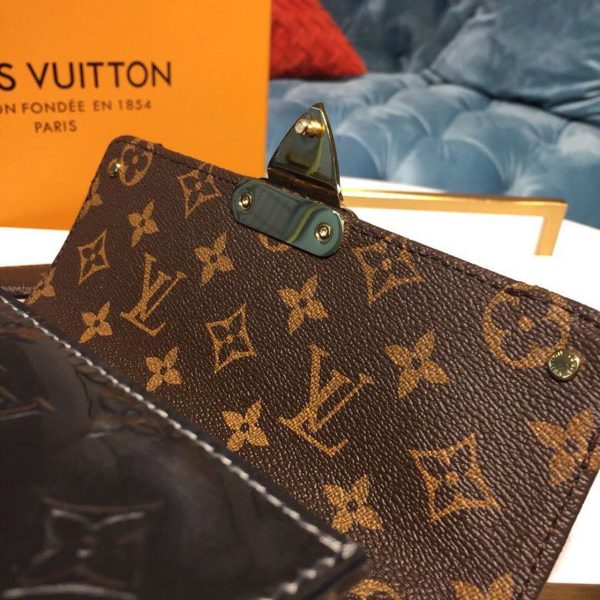 LV Wynwood Chain Bag Monogram Vernis, Epi And Monogram Canvas For Women, WoBags, Shoulder And Crossbody Bags 8.3in/21cm LV M90516