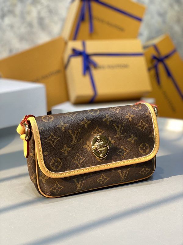 LV Tikal PM Monogram Canvas For Women, Shoulder Bags 23cm LV M40078