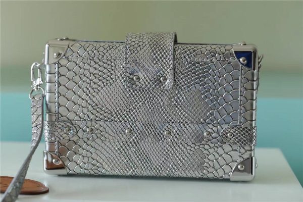 LV Petite Malle High Shiny Alligator Silver For Women, Shoulder And Crossbody Bags 7.9in/20cm LV