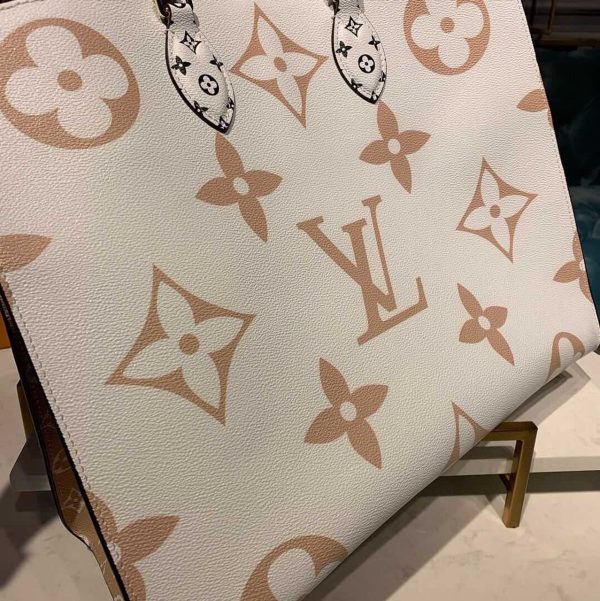 LV OnTheGo GM Tote Bag Monogram Giant Canvas Khaki/Cream/Beige For Women, Shoulder Bags 16.3in/41.5cm LV M44571