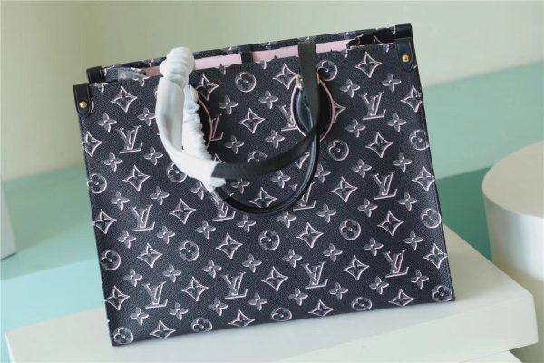 LV OnTheGo MM Monogram Canvas Black For Women, Shoulder And Crossbody Bags 13.8in/35cm LV M46154