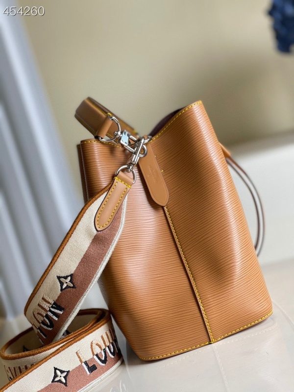 LV NeoNoe BB Bucket Bag Honey Gold For Women, Shoulder And Crossbody Bags 7.9in/20cm LV M57706