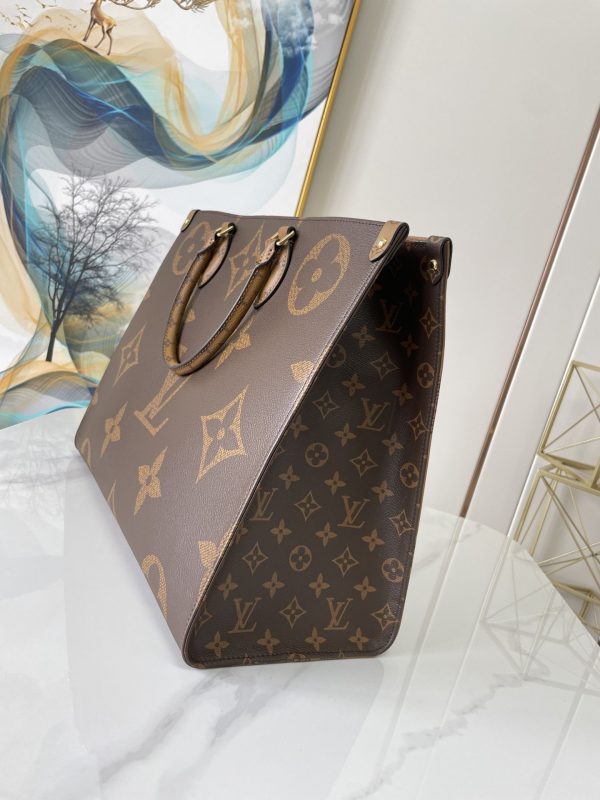 LV OnTheGo GM Tote Bag Monogram And Monogram Reverse Canvas For Women, Women’s Handbags 16.1in/41cm LV M44576