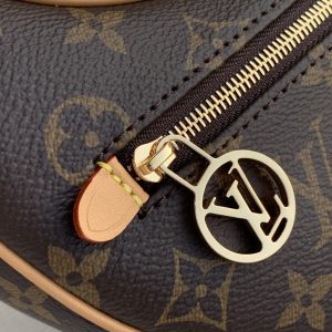 LV Loop Monogram Canvas By Nicolas Ghesquiere For The Cruise Collection, Shoulder And Crossbody Bags 9.1in/23cm LV M81098