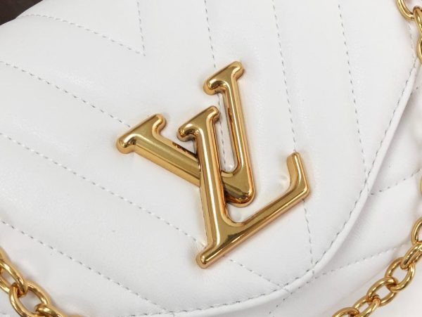 LV New Wave Chain Bag White For Women, Shoulder And Crossbody Bags 9.4in/24cm LV M58549