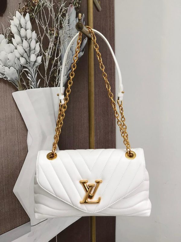 LV New Wave Chain Bag White For Women, Shoulder And Crossbody Bags 9.4in/24cm LV M58549