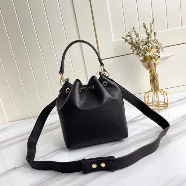 LV Lockme Bucket Black For Women, Shoulder And Crossbody Bags 9.1in/23cm LV M57687