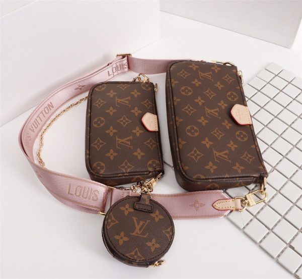 LV Multi Pochette Accessoires Monogram Canvas Fall/Winter Collection M44840, Rose Clair