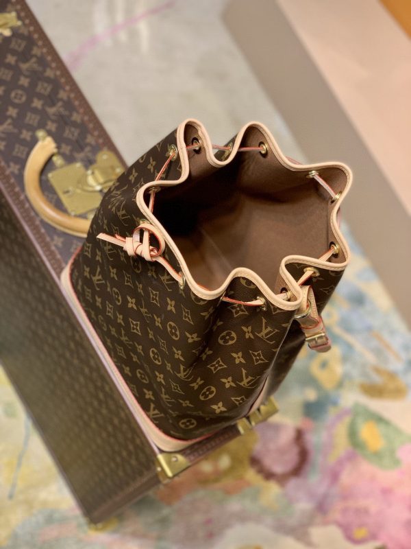 LV Noé Bucket Bag Monogram Canvas For Women, Shoulder Bags 13.4in/36cm LV M42224