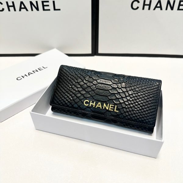 CHANEL PYTHON WALLET BLACK 19CM