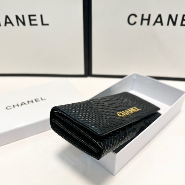 CHANEL PYTHON WALLET BLACK 19CM