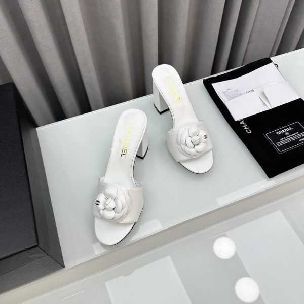 CHANEL CAMELLIA MEDIUM HEEL SLIPPERS LAMBSKIN WHITE