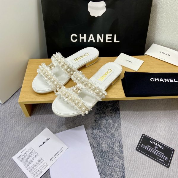 CHANEL MULE SLIPPERS PEARL TWEED WHITE