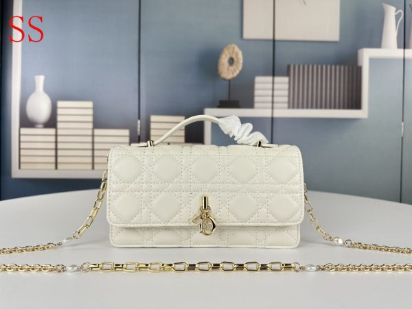 DIOR MISS DIOR MINI BAG WHITE 21CM S0980ONMJM030