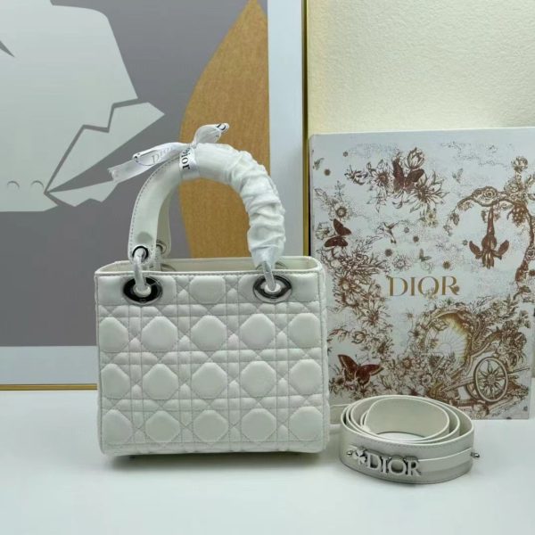 DIOR LADY BAG CANNAGE LAMBSKIN WHITE 20CM