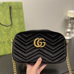 GUCCI MARMONT SMALL MATELASSE SHOULDER BAG BLACK 22CM