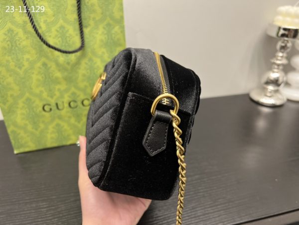 GUCCI MARMONT SMALL MATELASSE SHOULDER BAG BLACK 22CM