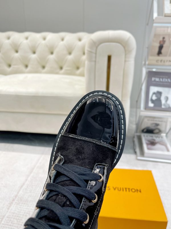 LOUIS VUITTON TERRITORY FLAT RANGER BLACK