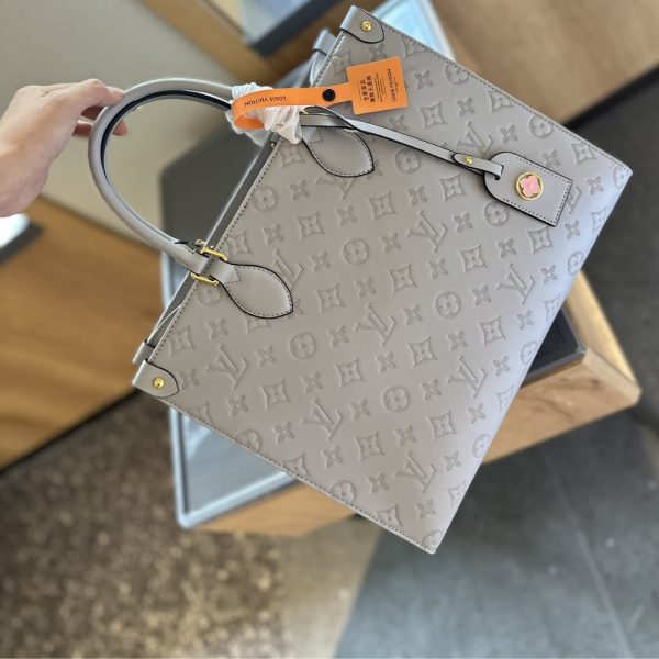 LOUIS VUITTON ON THE GO MM GREY 35CM