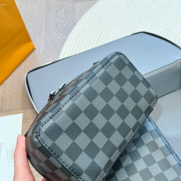 LOUIS VUITTON TOILET POUCH DAMIER GREY 23CM