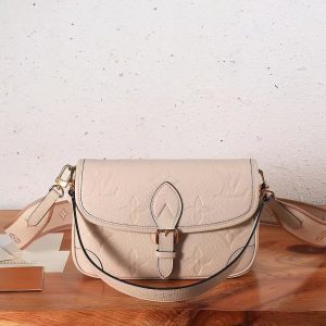 LOUIS VUITTON DIANE MONOGRAM EMPREINTE LEATHER CRÈME BEIGE 18CM M46388