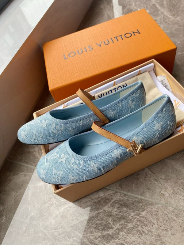 LOUIS VUITTON ROMY FLAT BALLERINA BLEU CLAIR 1ACZA6