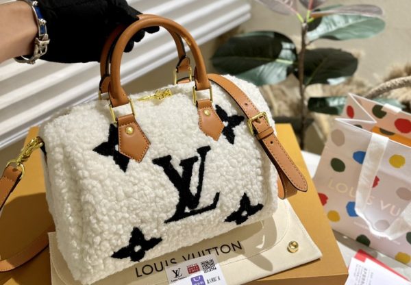 LOUIS VUITTON LV SKI SPEEDY BANDOULIÈRE 25 WHITE 25CM M23468