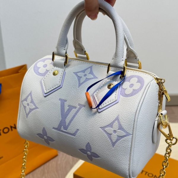 LOUIS VUITTON SPEEDY BANDOULIÈRE 20 WHITE AND PALE LAVENDER 20CM