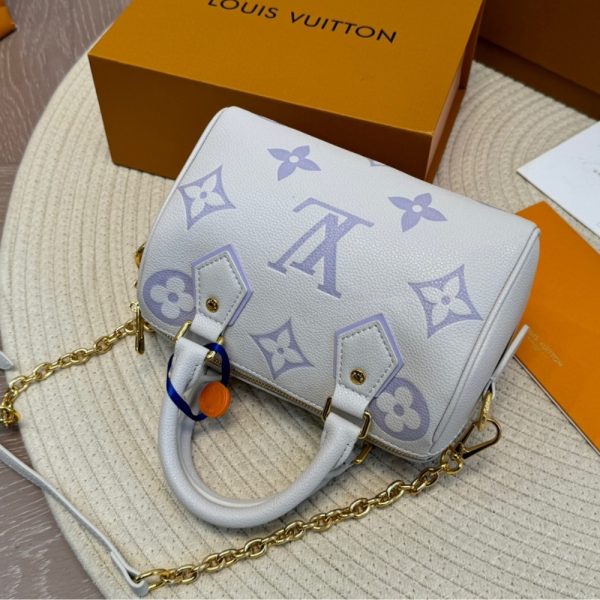 LOUIS VUITTON SPEEDY BANDOULIÈRE 20 WHITE AND PALE LAVENDER 20CM