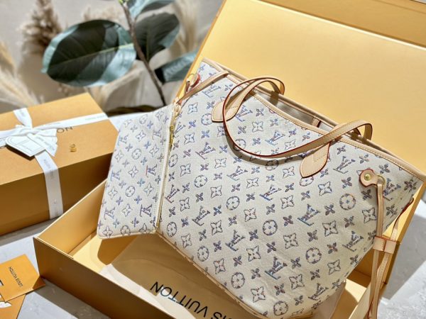 LOUIS VUITTON NEVERFULL MM MONOGRAM JACQUARD FABRIC MULTICOLOR BEIGE 32CM M24905