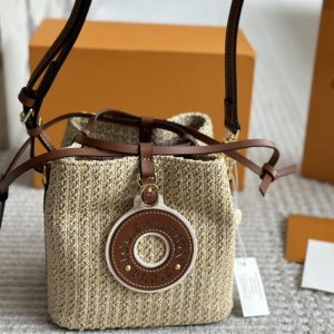 LOUIS VUITTON NOÉ PURSE TAN 18CM M83521