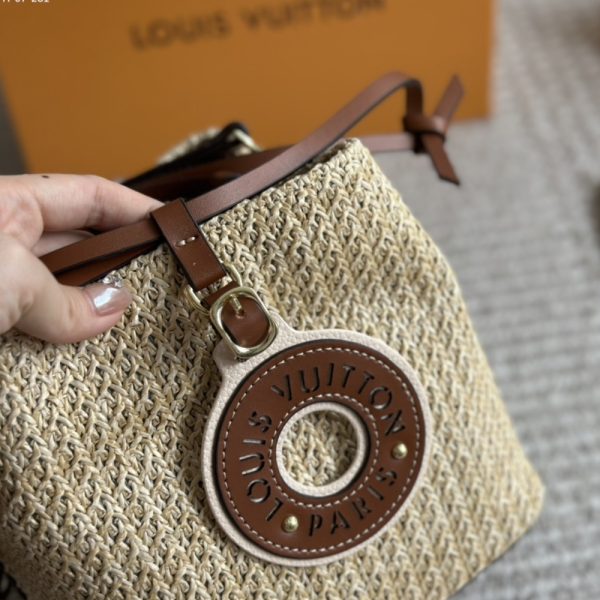 LOUIS VUITTON NOÉ PURSE TAN 18CM M83521