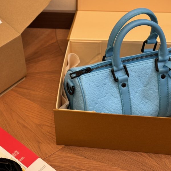 LOUIS VUITTON KEEPALL BANDOULIÈRE 25 TURQUOISE 25CM M11996