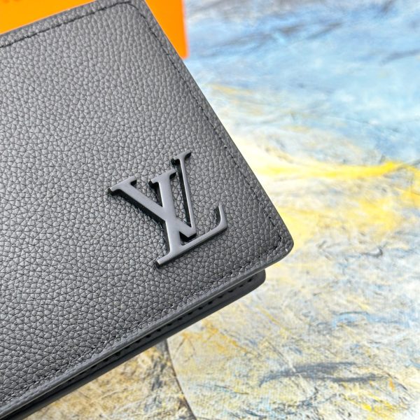 LOUIS VUITTON MULTIPLE WALLET BLACK 11CM M30295