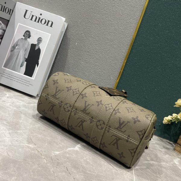 LOUIS VUITTON KEEPALL BANDOULIÈRE DARK GREEN 25CM