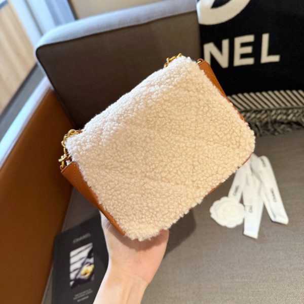 CHANEL MINI FLAP BAG SHEARLING BEIGE & BROWN 18CM AS5148-B18194-NZW48