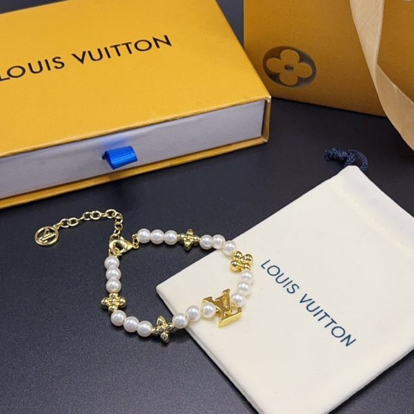 LOUIS VUITTON MY LV PEARL BRACELET M1129A