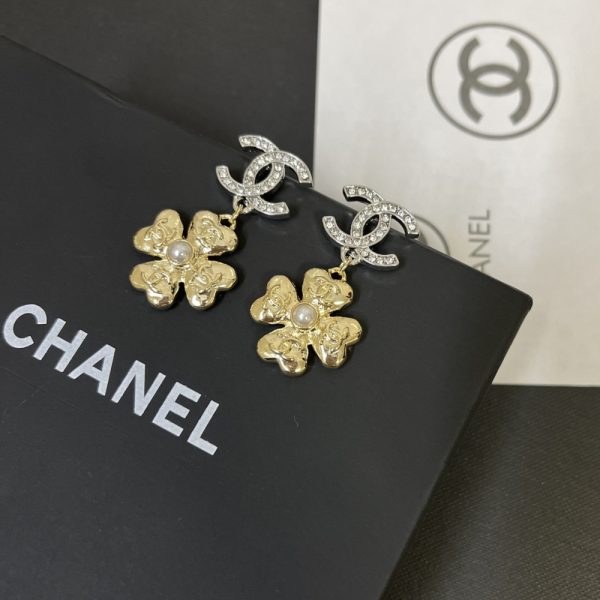 CHANEL FALL WINTER 2024 EARRINGS