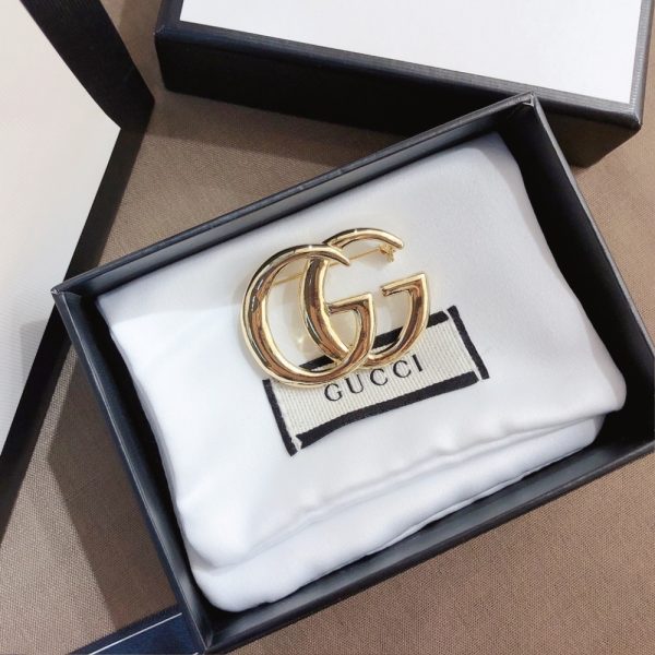 GUCCI GG BROOCH GOLD