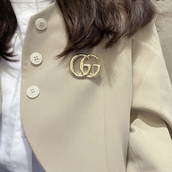 GUCCI GG BROOCH GOLD