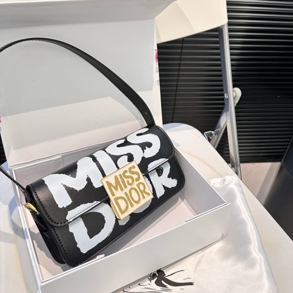 DIOR MISS DIOR FLAP BAG GRAFFITI PRINTED CALFSKIN BLACK AND WHITE 22CM M2610UZCJ M911