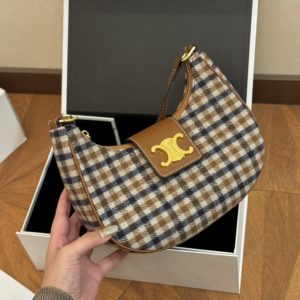 CELINE AVA TRIOMPHE BAG IN TARTAN TEXTILE AND CALFSKIN MEDIUM 24CM 114492FYD 14ML