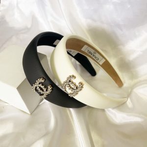 CHANEL CC LEATHER HEADBAND WITH GOLD HARDWARE IN WHITE