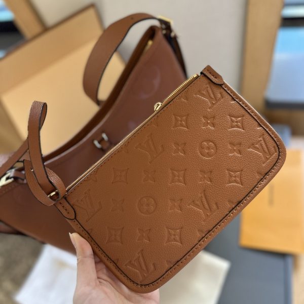 LOUIS VUITTON CARRYALL PM COGNAC 30CM M11790