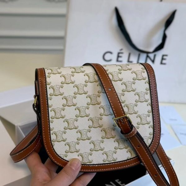 CELINE MINI BESACE IN TRIOMPHE CANVAS AND CALFSKIN WHITE 18CM 196702BZJ 01BC