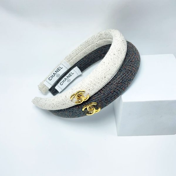 CHANEL SMALL CC TWEED HEADBAND WITH GOLD HARDWARE IN WHITE