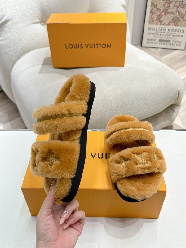 LOUIS VUITTON LV SUNSET FLAT COMFORT MULE SHEARLING BROWN