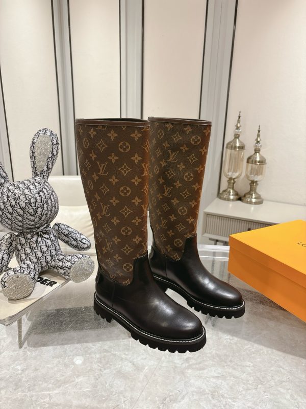 LOUIS VUITTON ASPEN PLATFORM ANKLE BOOT MONOGRAM BROWN